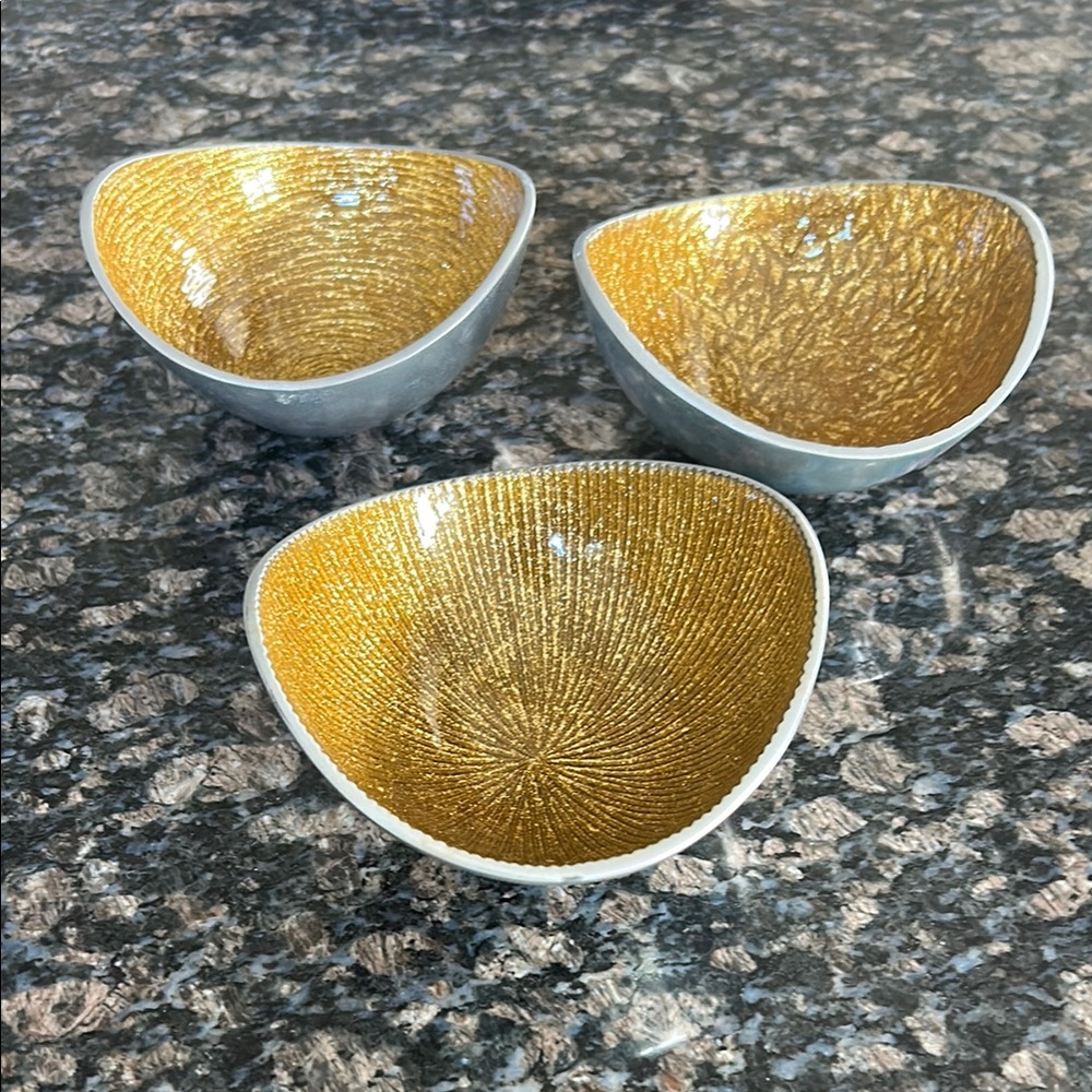 SIMPLY DESIGNZ ORGANIC SERVING BOWKS 5" GOLD METALLIC  SET OF 3